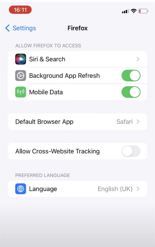 Firefox's settings screen showing Safari as the default browser choice